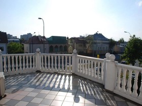 Lezzet Hotel & Turkish Restaurant
