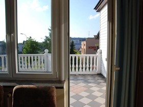 Lezzet Hotel & Turkish Restaurant