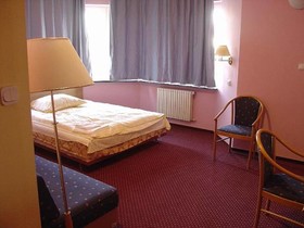 Lezzet Hotel & Turkish Restaurant