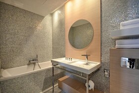 Sound Garden Hotel Warsaw Airport
