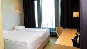 Sound Garden Hotel Warsaw Airport