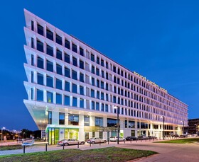 Sound Garden Hotel Warsaw Airport
