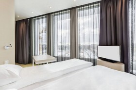 Sound Garden Hotel Warsaw Airport