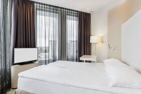 Sound Garden Hotel Warsaw Airport