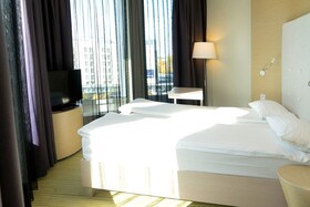 Sound Garden Hotel Warsaw Airport