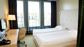 Sound Garden Hotel Warsaw Airport