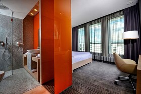Sound Garden Hotel Warsaw Airport