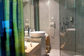 Sound Garden Hotel Warsaw Airport