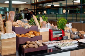 Sound Garden Hotel Warsaw Airport