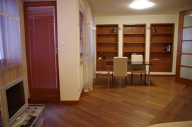 Szucha Apartment