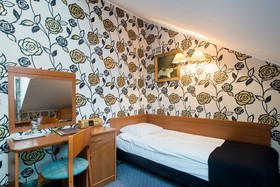 West Hotel