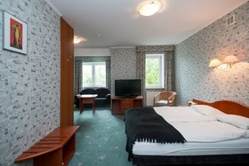West Hotel
