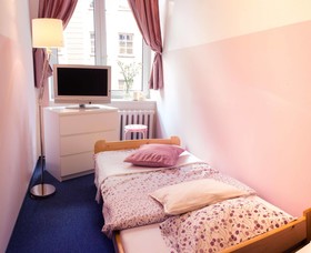 Absynt Hostel