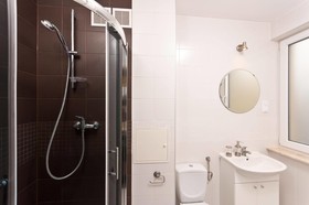 Cilantro Bed - Breakfast