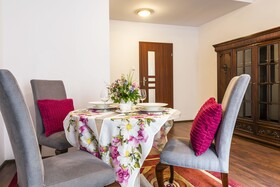 Galeria Italiana Apartments