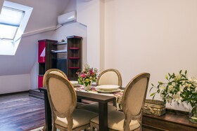 Galeria Italiana Apartments