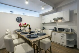 Galeria Italiana Apartments