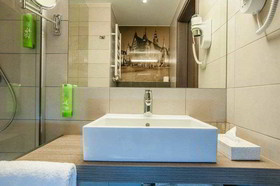 Q Hotel Plus Wroclaw