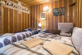 Guest House & Apartment Nabucco with Mountain View