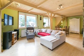 Guest House & Apartment Nabucco with Mountain View