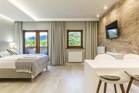 Royal Hill Residence