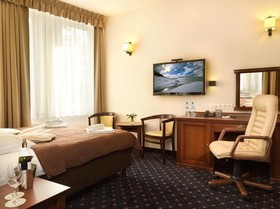 Aura Hotel