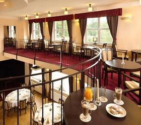 Aura Hotel