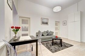 Dom & House - Apartments Old Town Ogarna