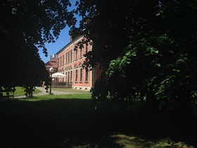 Lezno Palace Airport