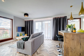 Live & Travel Apartments