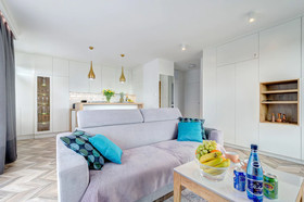 Live & Travel Apartments