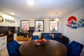 Maya's Apartments