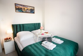 Maya's Apartments