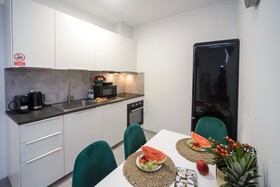 Maya's Apartments