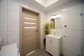 Maya's Apartments