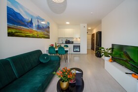 Maya's Apartments