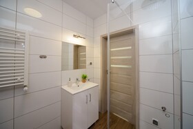 Maya's Apartments