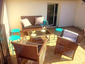 Olive Hostel