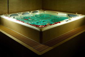Hotton Hotel