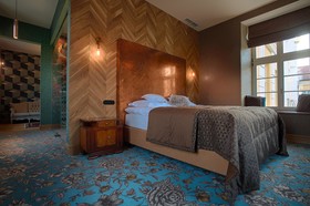 Quadrille Hotel & Spa