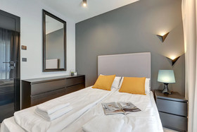 Flats For Rent-Verano Residence