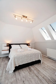 Golden Sun Apartments-Port