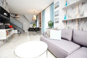 Golden Sun Apartments-Port