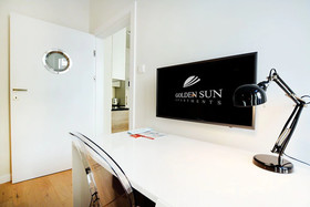 Golden Sun Apartments-Port