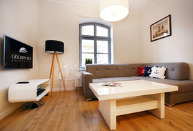 Golden Sun Apartments-Port