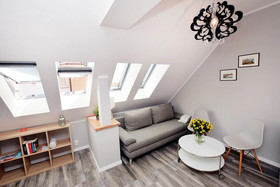 Golden Sun Apartments-Port