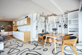 Marine Hotel
