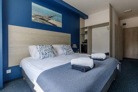 Aqua House