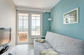 Dom & House - Level Eleven Apartment Sea View