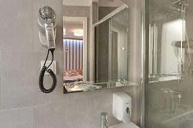 Molo B & B